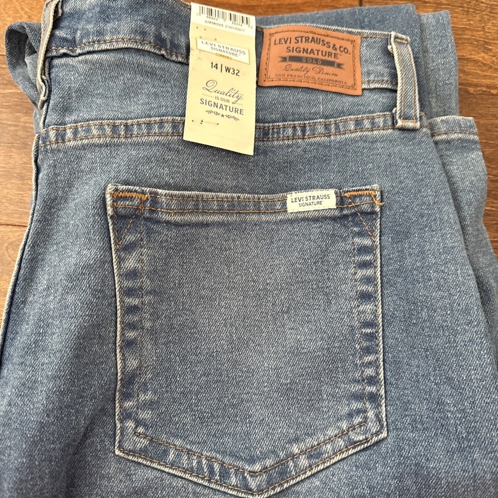 Levi Strauss Signature Gold High Rise Loose Straight Jeans Women Size 14 W32 - Picture 8 of 10